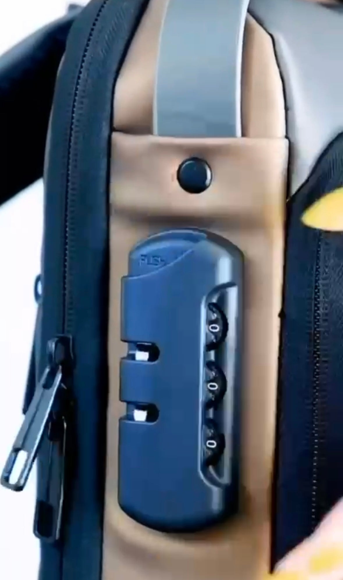 🖤 Smart Anti-Theft Sling Bag – USB Charging Port | Premium Quality